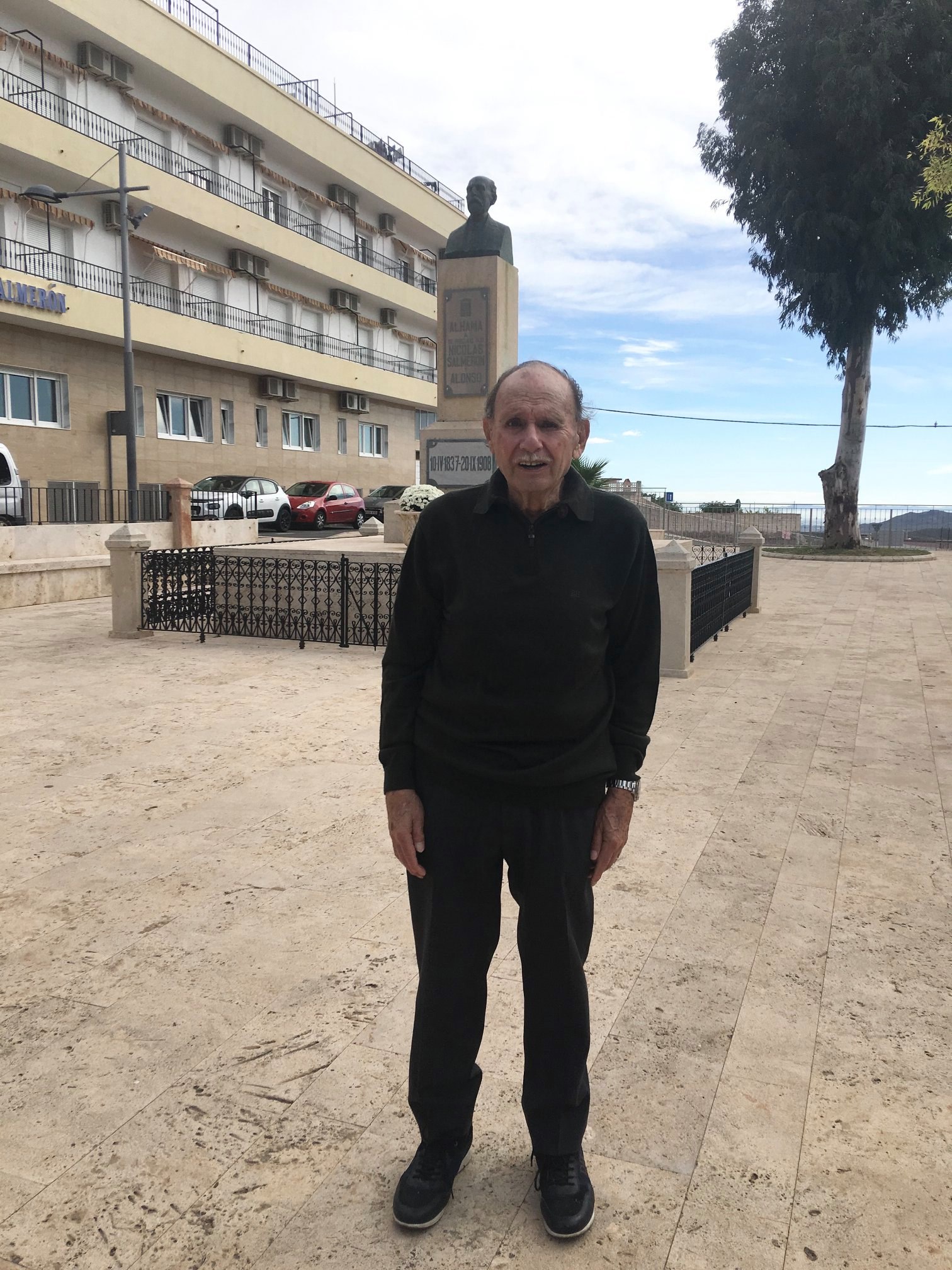 75328544_1376304229199233_2434456118425026560_o